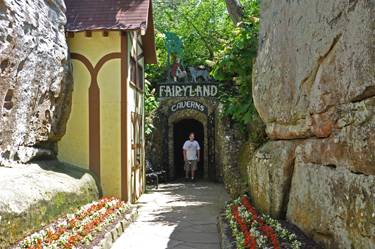 Alex at the entrance to Fairyland Caverns