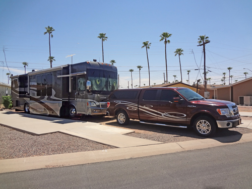 the RV of the two RV Gypsies at Palm Gardens RV Resort