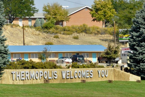 sign: Thermopolis welcomes you