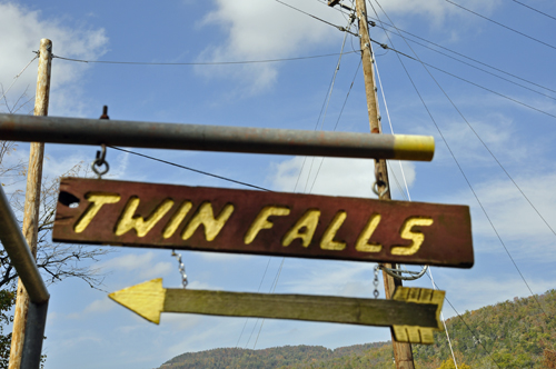 sign: Twin Falls