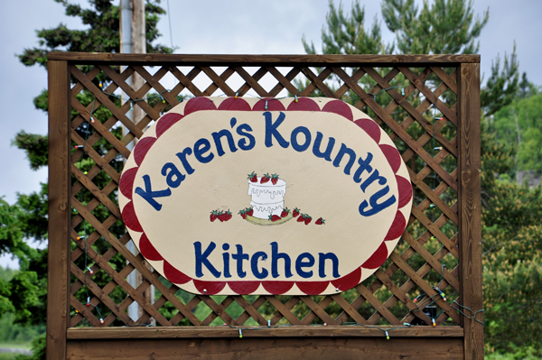 Karen's Kountry Kitchen sign