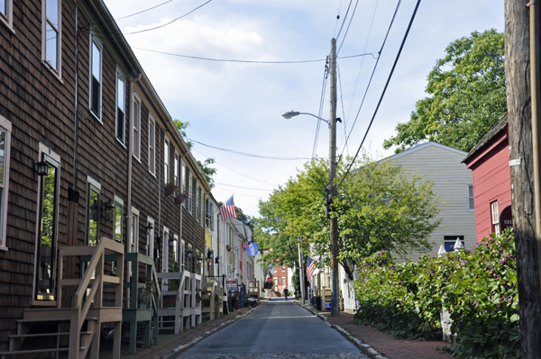 cute street in Annapolis, MD