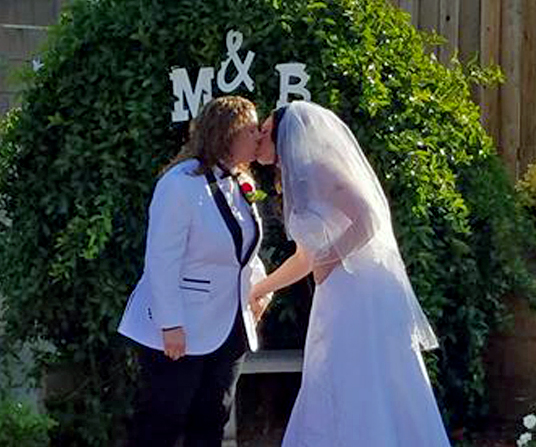 The wedding kiss