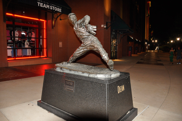 baseball player Dean statue
