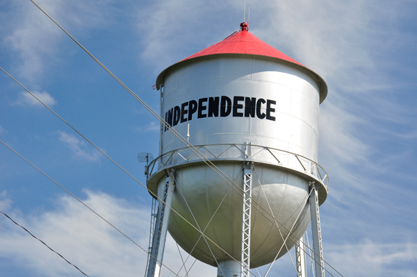 water tower in Independence, Iowa