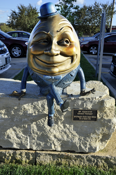 Humpty Dumpty sculpture