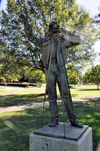 Walter Eisner Park statue
