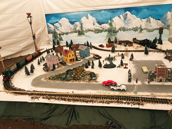 miniature train display