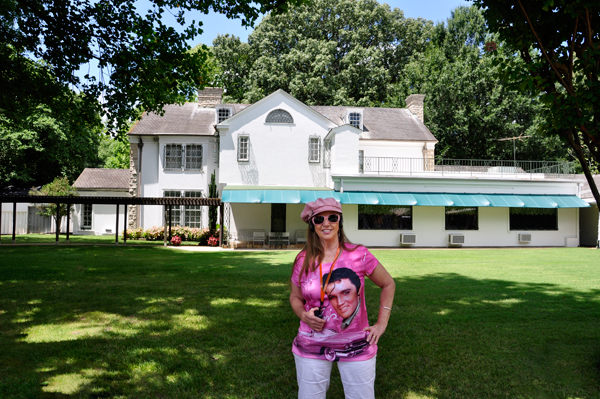 Karen Duquette behind Elvis' house