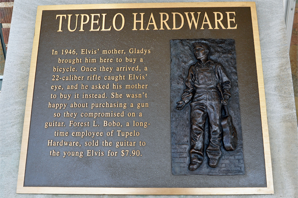 Tupelo Hardware sign