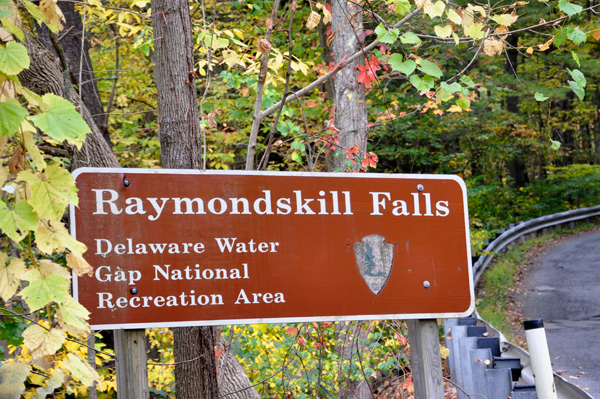 Raymondskill Falls sign