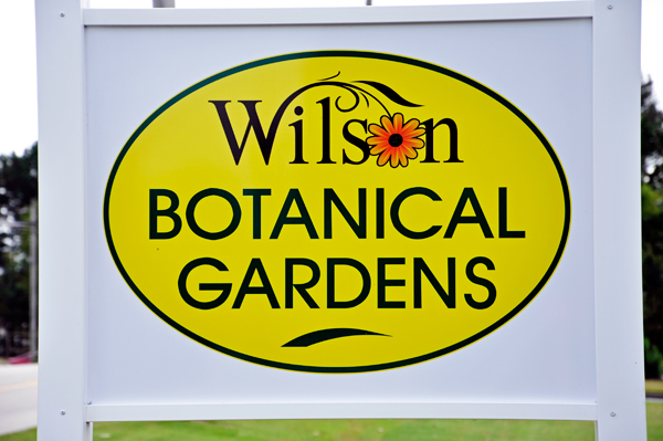 Wilson Botanical Gardens sign