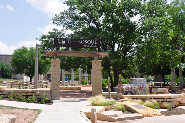 entry to The Bosque park.