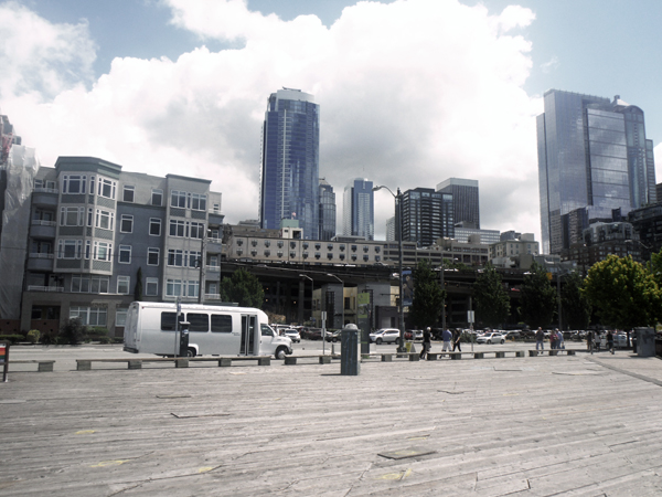 A wide boardwalk at the Seattle Waterfront