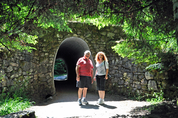 Lee Duquete and Ilse at a tunnel