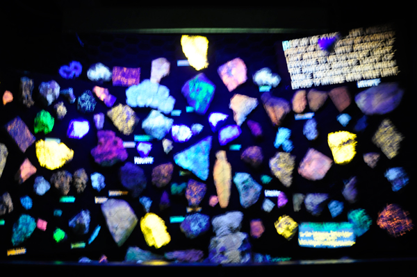 florescent mineral display
