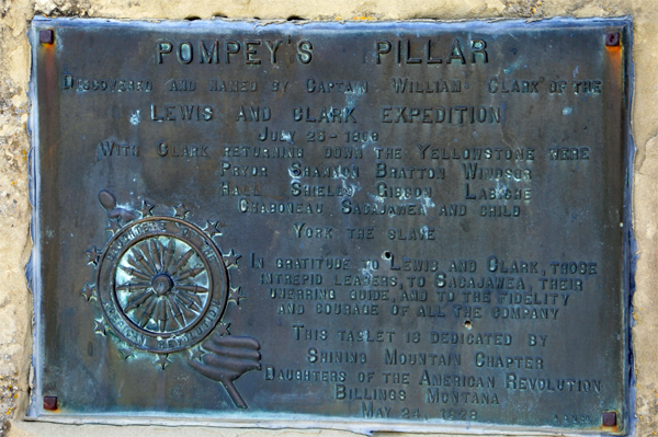 plaque at Pompeys Pillar