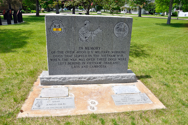 Military dog memorial