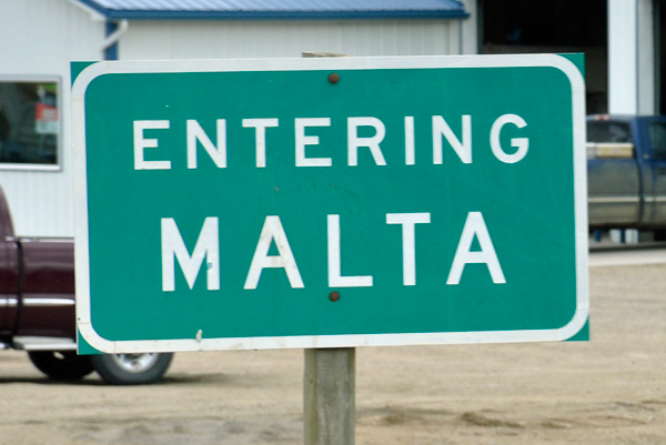 sign: entering Malta