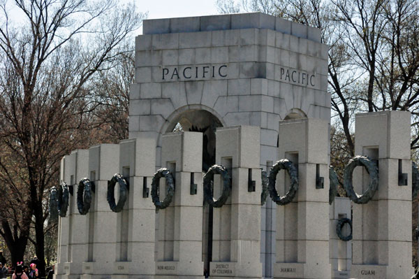 WW II Memorial pillars