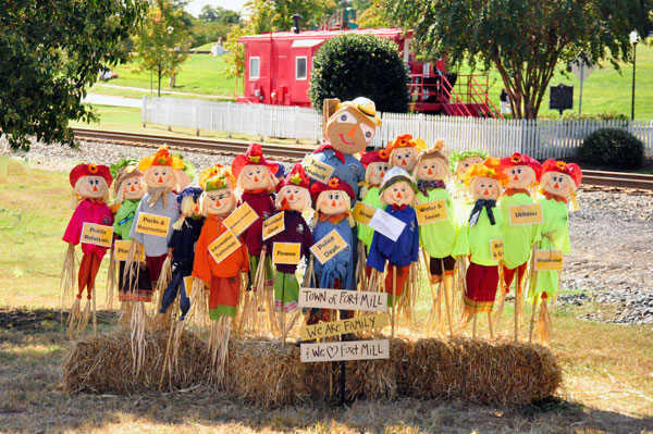 Fort Mill town of Family scarecrows