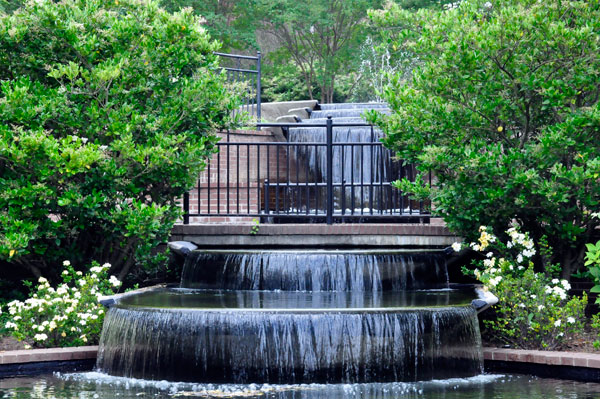 water fountain at Glencairn Garden