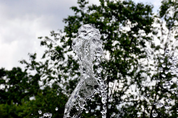 water fountain spout