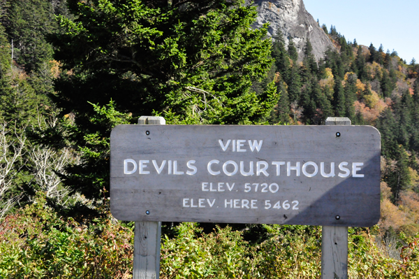 Devils Courthouse Overlook sign