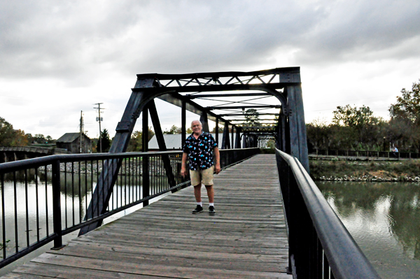 Lee Duquette on the footbridge