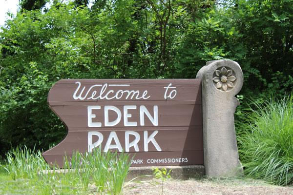 Welcome to Eden Park Sign