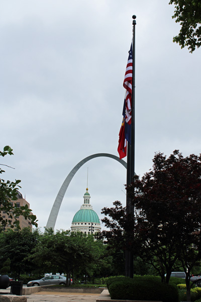 The Gateway Arch and The Capitol Building