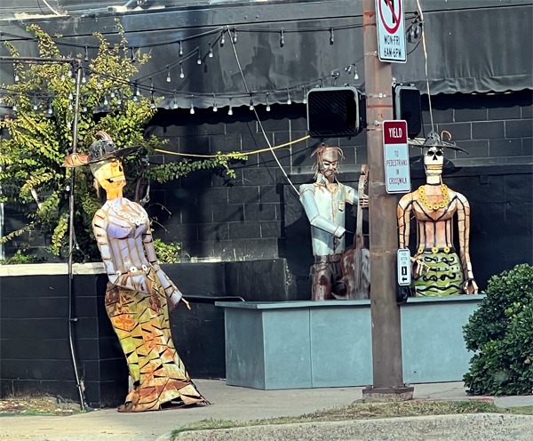 statues in downtown Little Rock