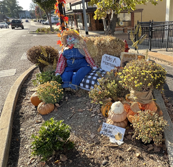 Halloween decor in Senatobia Mississippi