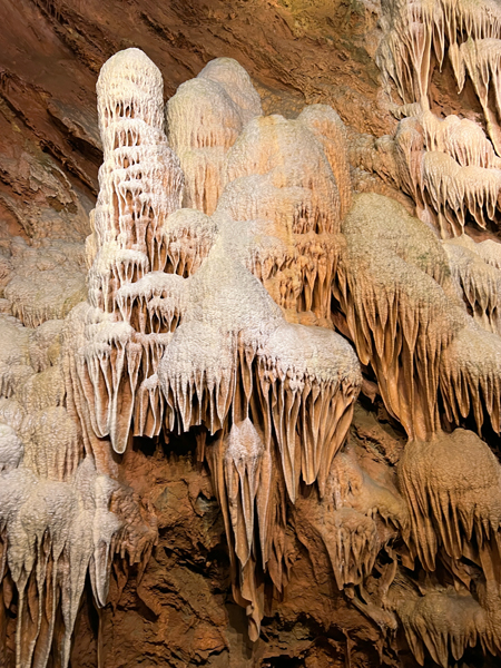 inside Shenadoah Caverns