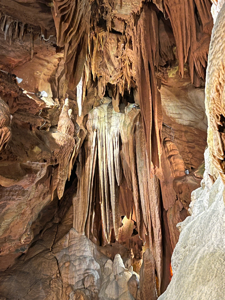inside Shenadoah Caverns