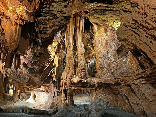 nside Shenadoah Caverns
