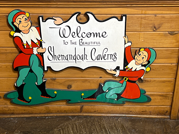 welcome to Shenandoah Caverns sign