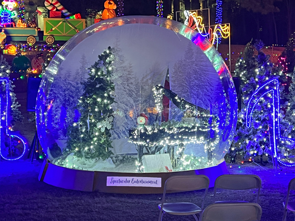 Spectacular Entertainment snow globe
