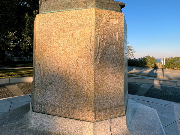 inscription on the Confederate Defenders of Charleston monument