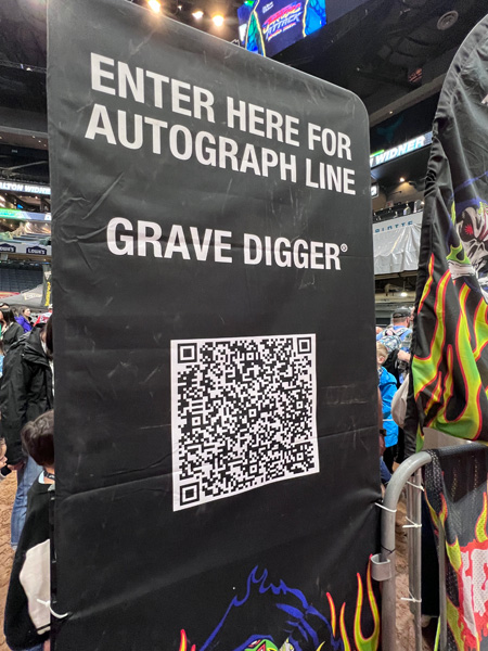 Grave Digger Autograph Line sign