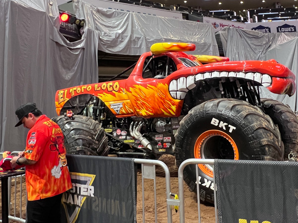 MJ Dolotio snd El Toro Loco Monster Truck