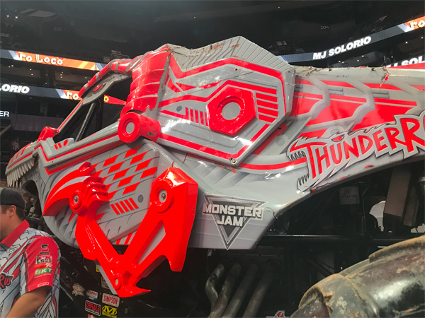 ThunderROARus monster truck