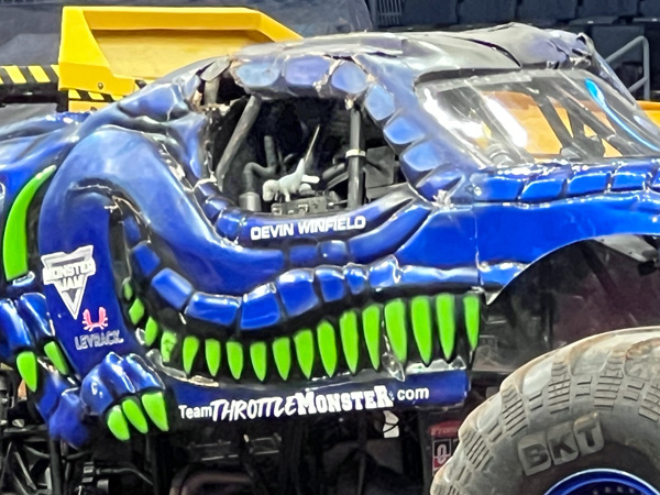 ThunderROARus monster trucK