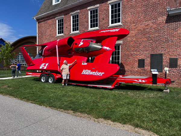 Lee Duquette and the Eagle U-1 red  water craft