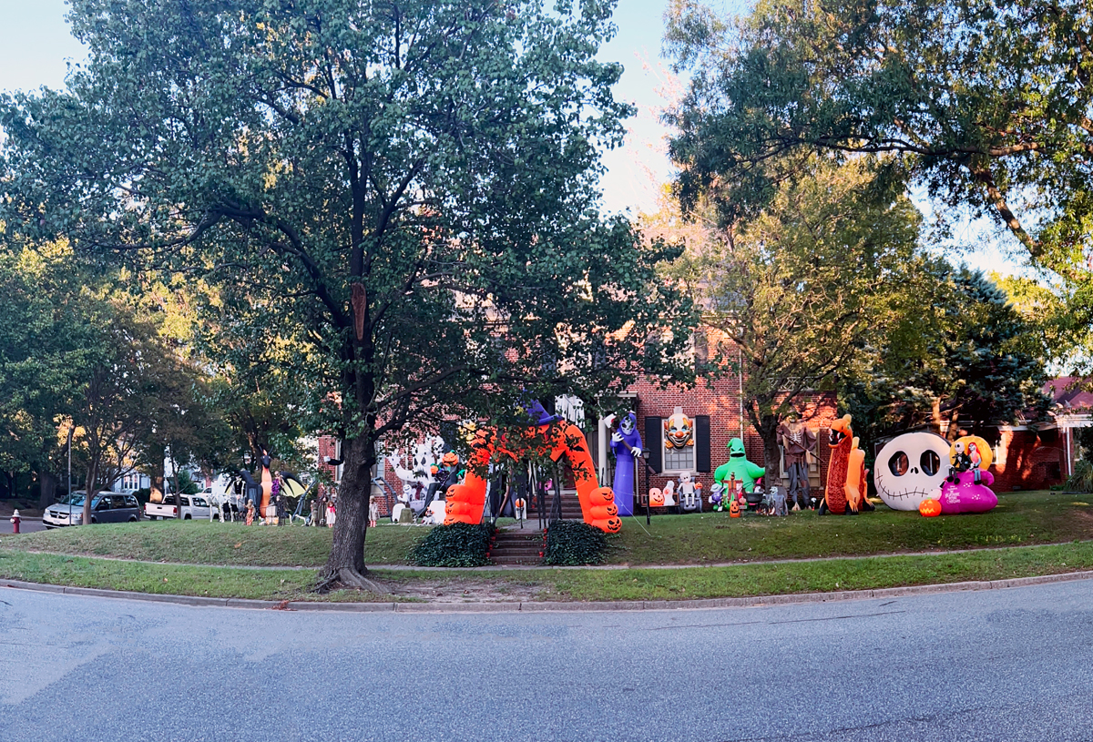 big panorama of the  Halloween house