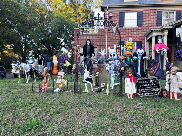 amazing Halloweeen hous in Newport News V