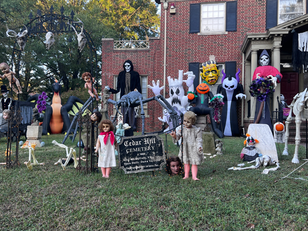 amazing Halloweeen hous in Newport News VA