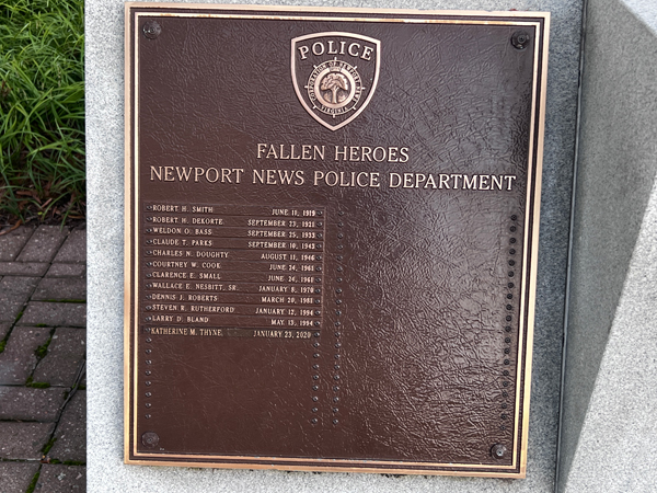 Fallen Police Heroes plaque