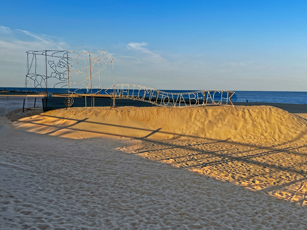 Christmas decoration on Virginia Beach