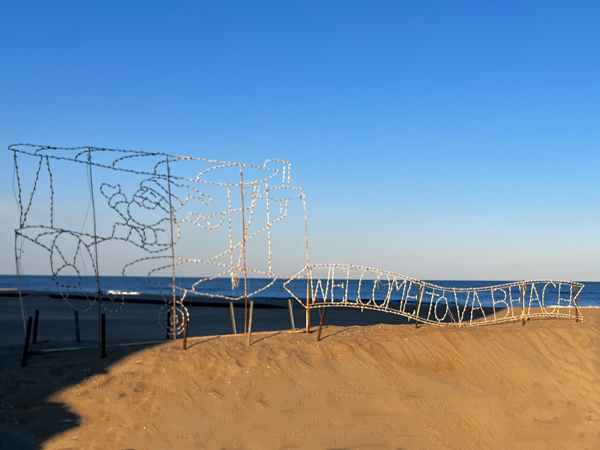 Christmas decoration on Virginia Beach